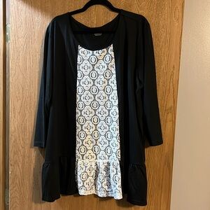 Black and white lace blouse size 3x never worn. Lace is not see through.
